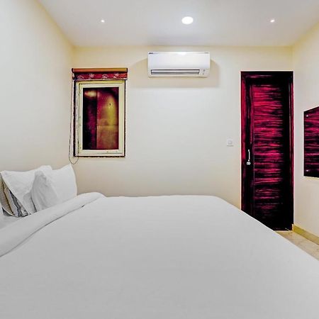 Collection O Hotel Aditya Palace Near Leisure Valley Park Gurgaon Luaran gambar