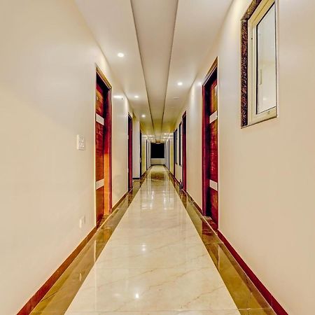 Collection O Hotel Aditya Palace Near Leisure Valley Park Gurgaon Luaran gambar
