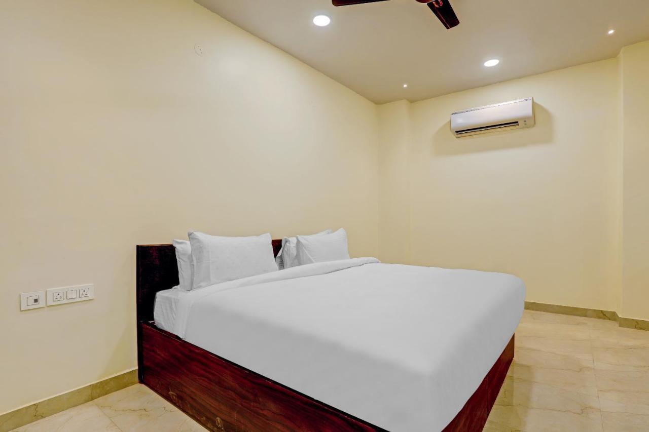 Collection O Hotel Aditya Palace Near Leisure Valley Park Gurgaon Luaran gambar