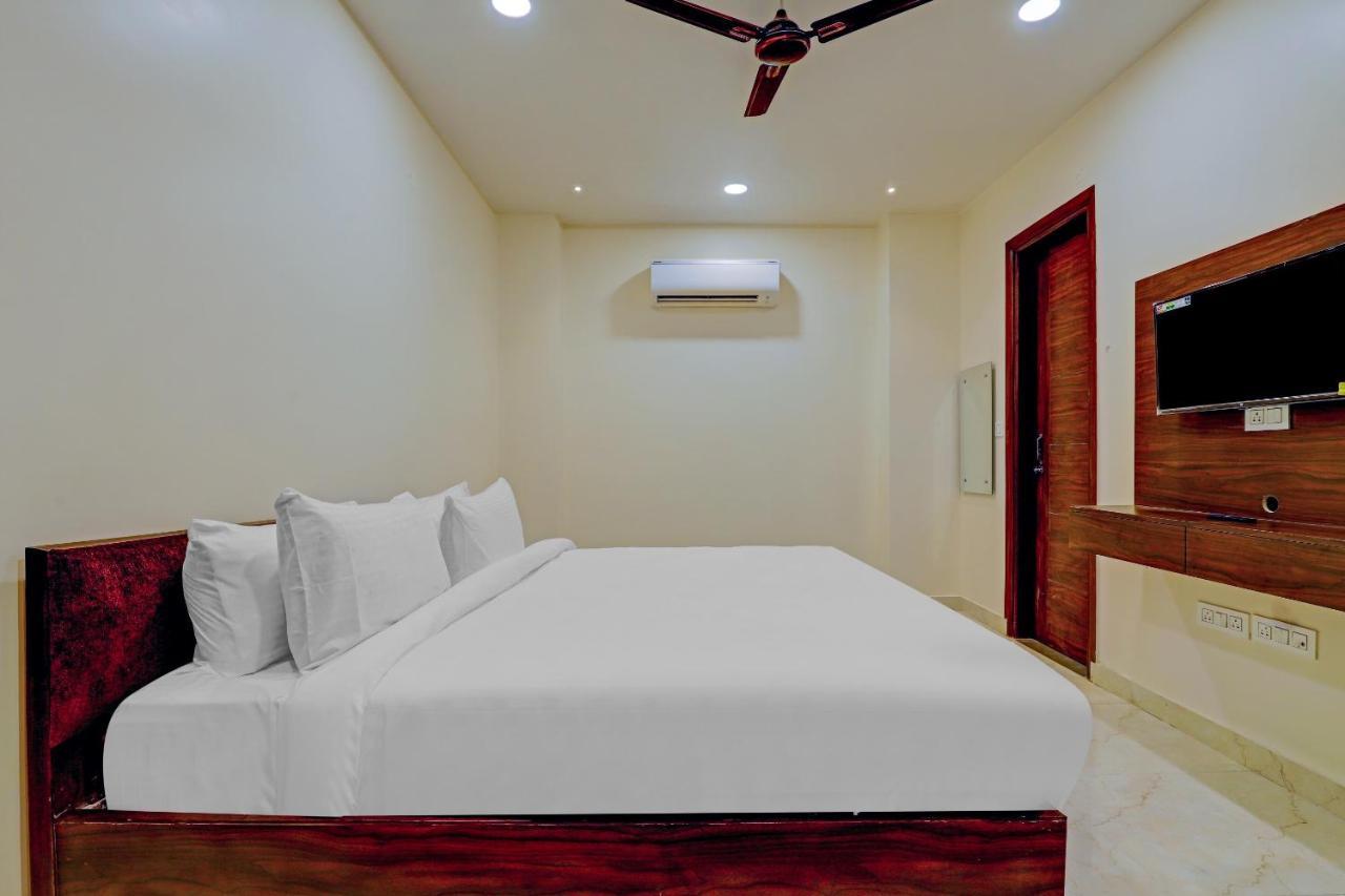 Collection O Hotel Aditya Palace Near Leisure Valley Park Gurgaon Luaran gambar